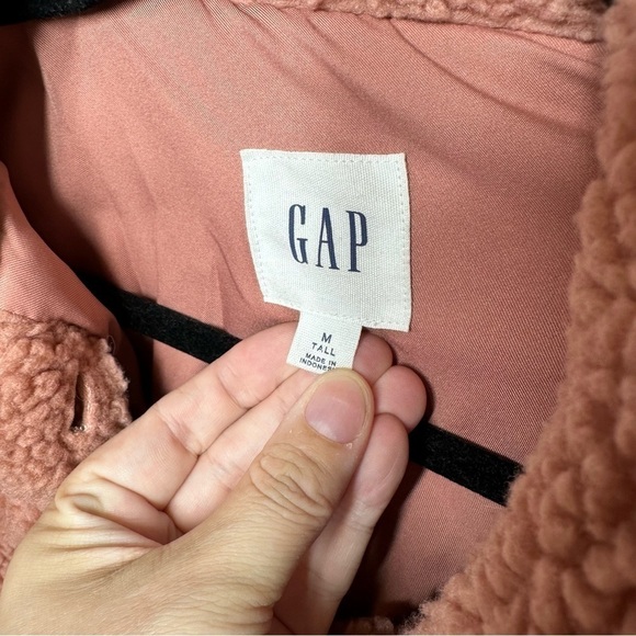 GAP Icon Sherpa Jacket in Earthenware Red - Picture 3 of 5